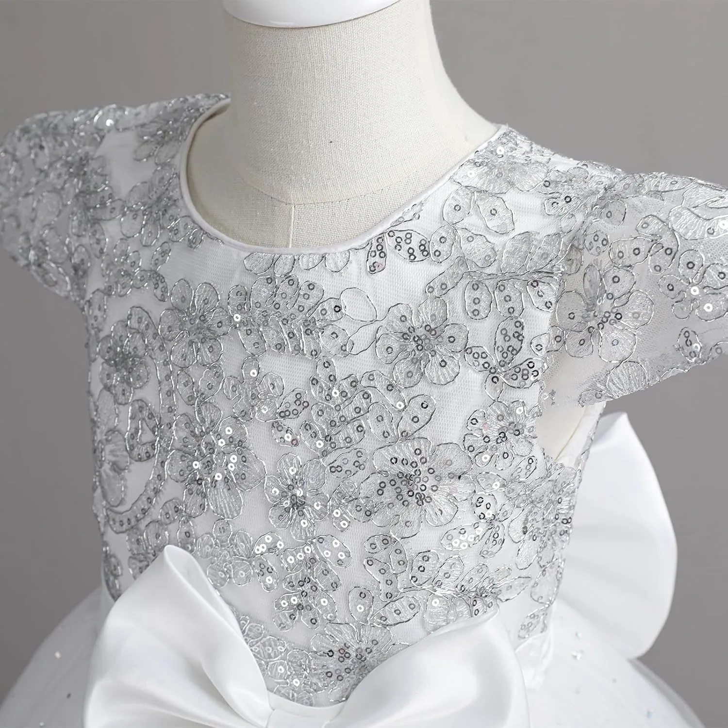 Flower Girl's Dress Princess Puffy Tulle Dresses Bridesmaid Wedding Communion Birthday Party Pageant Maxi Prom Gown for Kids