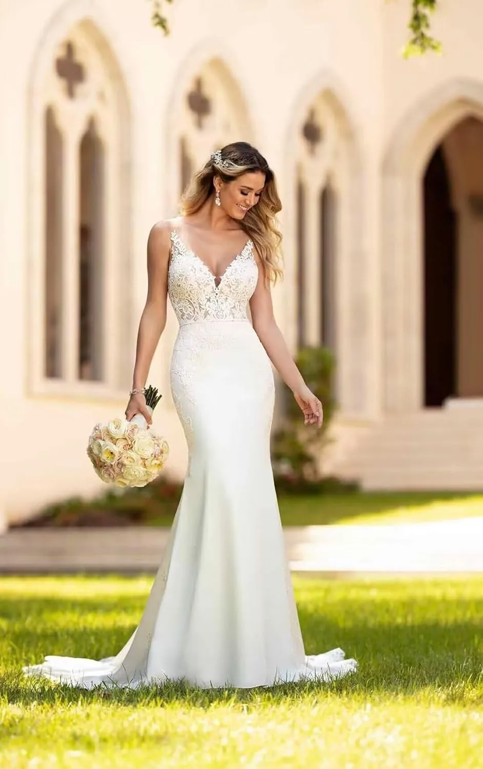 Lace Wedding Dresses for Bride 2025 V Neck Mermaid Bridal Gowns Applique Boho Beach Wedding Gowns with Train