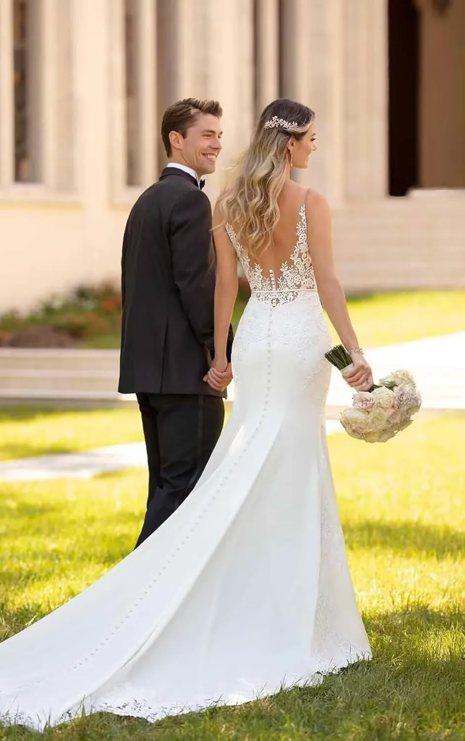 Lace Wedding Dresses for Bride 2025 V Neck Mermaid Bridal Gowns Applique Boho Beach Wedding Gowns with Train