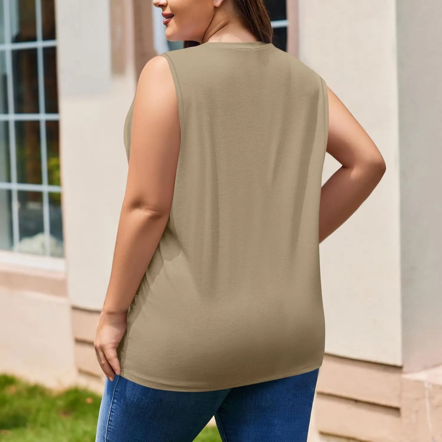 Plus Size Tanks for Women Summer Loose Fit Tunic Top Crew Neck Sleeveless Tee Workout Shirts with Pockets