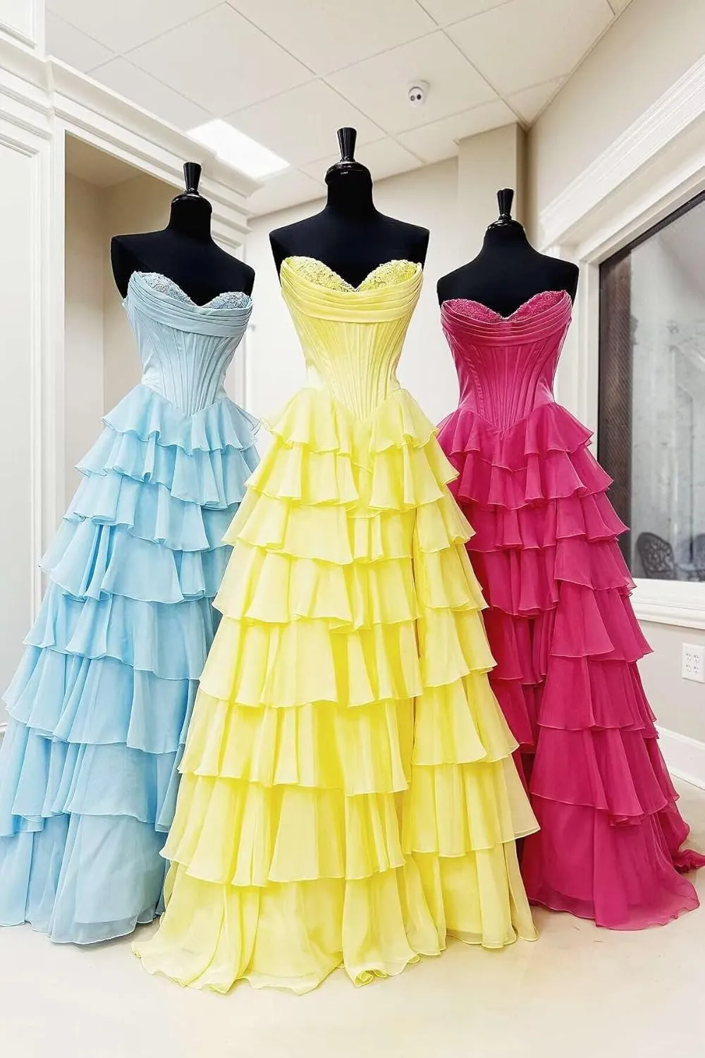 Tiered Chiffon Prom Dress Long Ball Gwon 2025 with Slit for Women Satin Cowl Neck Strapless Evening Dress