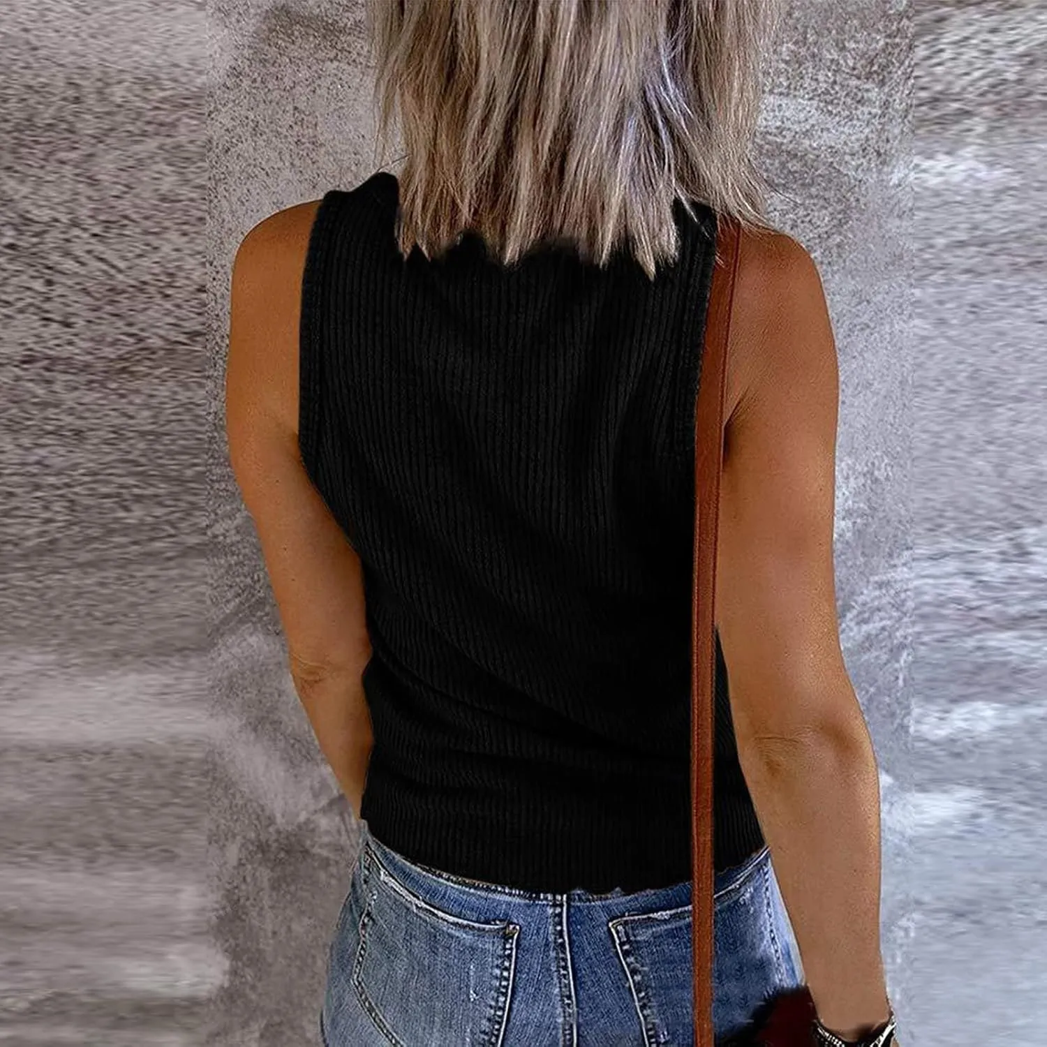 Women Ribbed Summer Tank Tops U-Neck Sleeveless Fitted Basic Cami Tee Shirts Ladies Travel Vacation Outfits