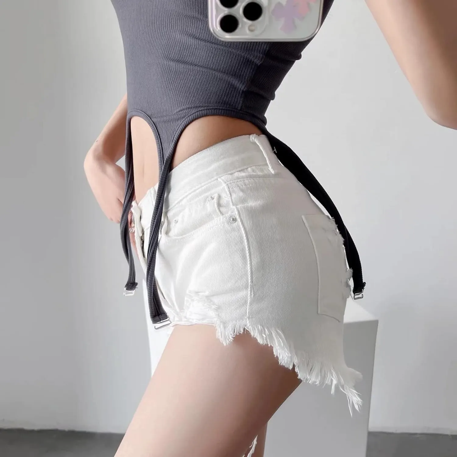Women's Casual Denim Shorts with high Waisted Split Hem Denim Shorts and Elastic Denim Shorts with Pockets