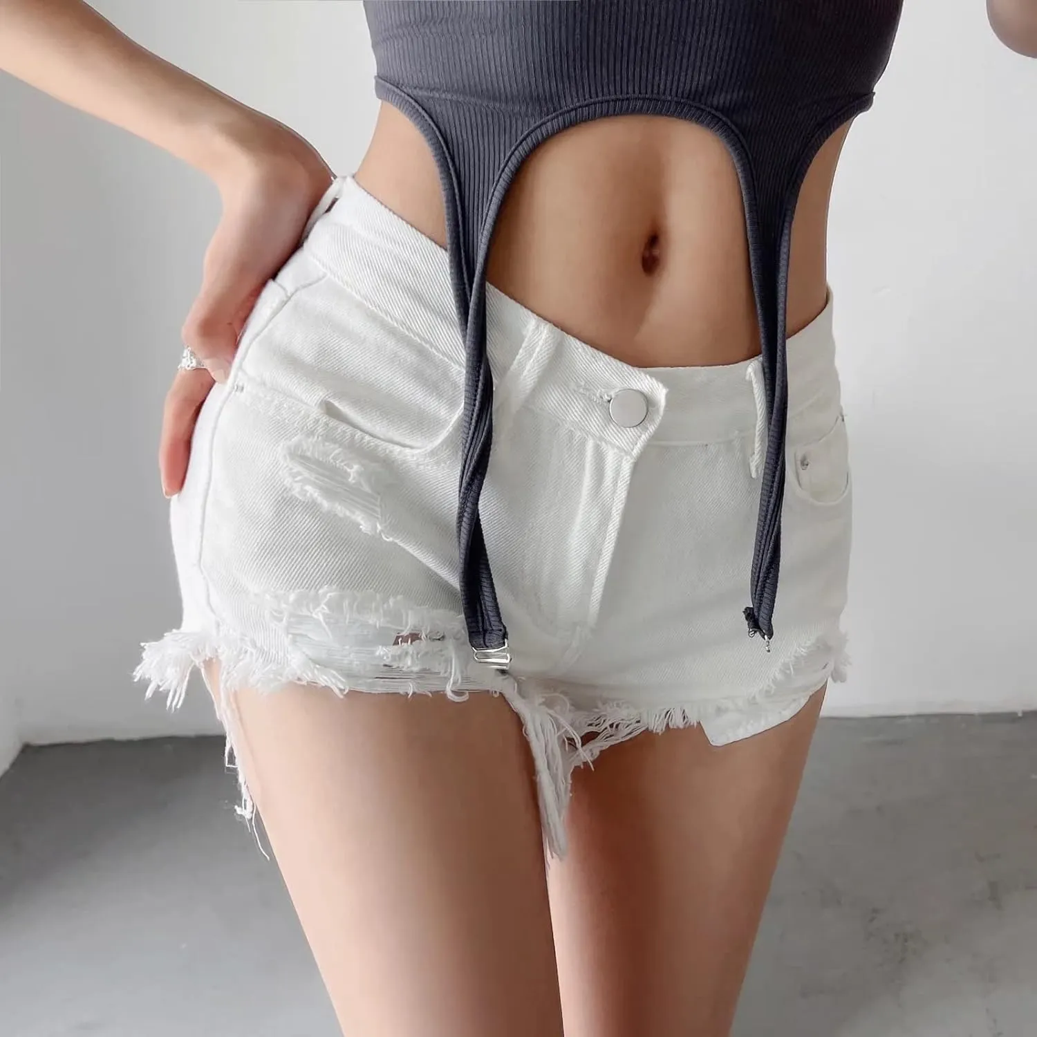 Women's Casual Denim Shorts with high Waisted Split Hem Denim Shorts and Elastic Denim Shorts with Pockets