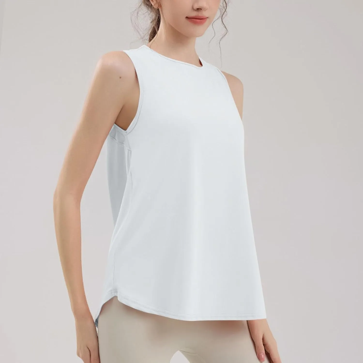 Workout Tank Tops for Women Loose Fit Hem Sleeveless Tanks Trendy Yoga Athletic Outfits Outdoor Sport Clothes